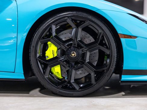 Used 2024 Lamborghini Huracan Tecnica RWD image 24