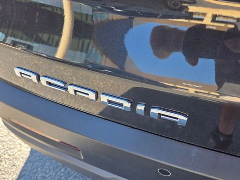 Used 2020 GMC Acadia AT4 image 11