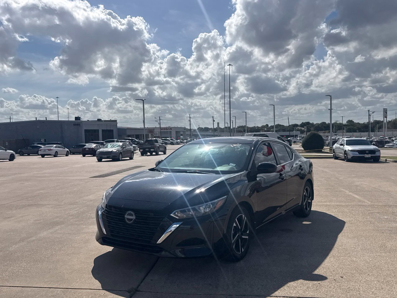 Used 2025 Nissan Sentra SV w/ Trunk Package FWD image 10