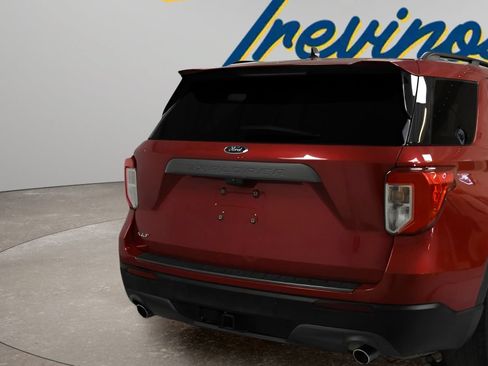 Used 2021 Ford Explorer XLT w/ Equipment Group 202A RWD image 3