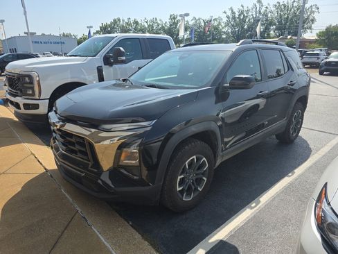 Used 2026 Chevrolet Equinox ACTIV w/ LPO, Floor Liner Package AWD/4WD image 2