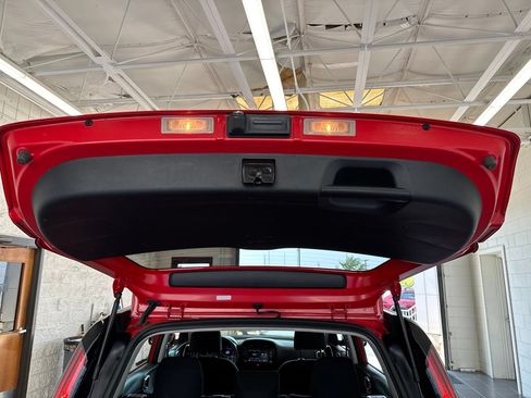Used 2024 Kia Soul LX w/ Option Group 015 FWD image 10