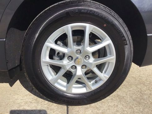 Used 2022 Chevrolet Equinox LT image 30