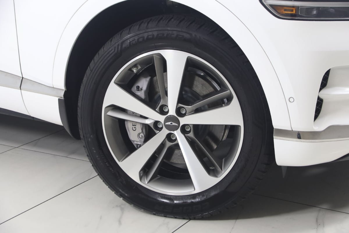 Used 2023 Genesis GV80 2.5T w/ Advanced Package AWD/4WD image 16