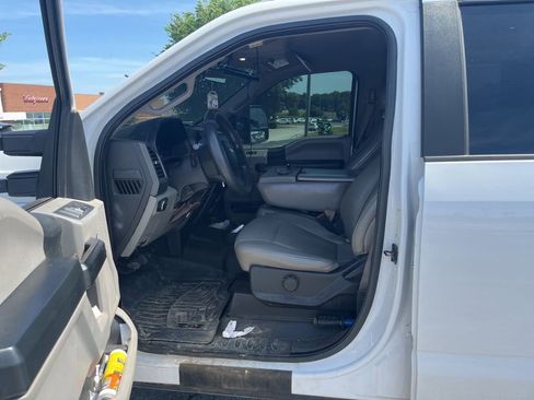 Used 2018 Ford F250 XL w/ Power Equipment Group AWD/4WD image 35
