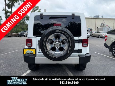 Used 2018 Jeep Wrangler Unlimited Sahara AWD/4WD image 6