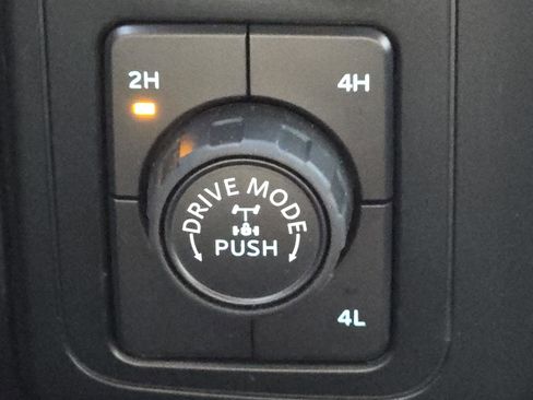 Used 2025 Ford F150 XL w/ Equipment Group 103A High AWD/4WD image 25