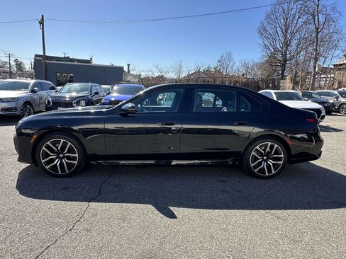 Used 2023 BMW 760i xDrive w/ Executive Package AWD/4WD image 6