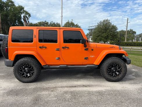 Used 2012 Jeep Wrangler Unlimited Sahara w/ Connectivity Group AWD/4WD image 8
