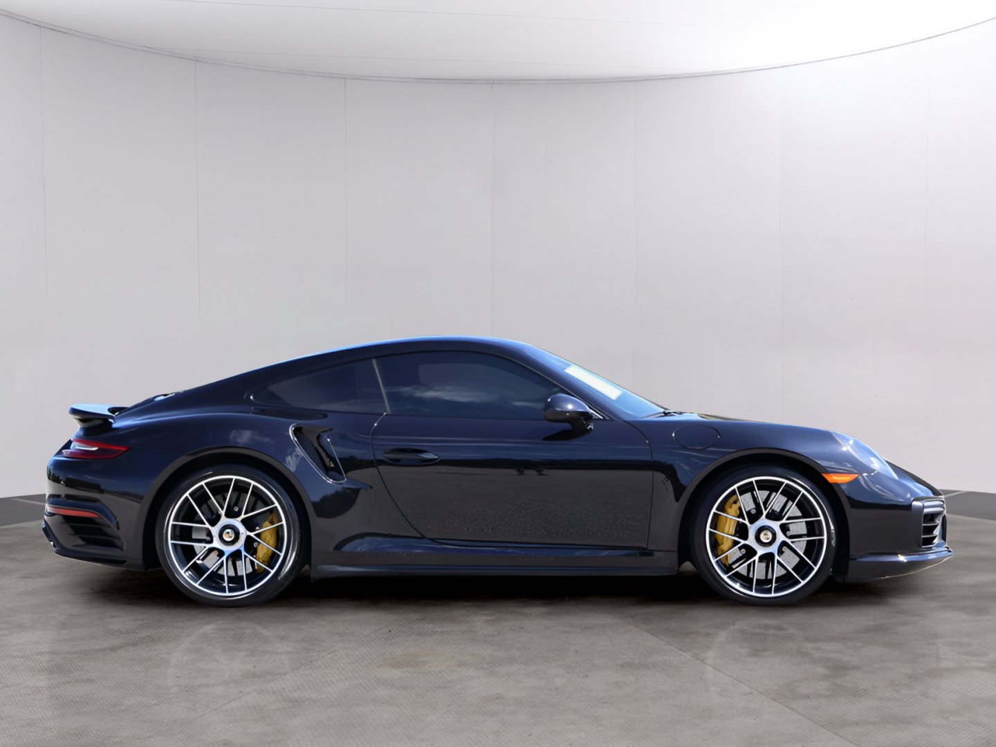 Used 2019 Porsche 911 Turbo S AWD/4WD image 9
