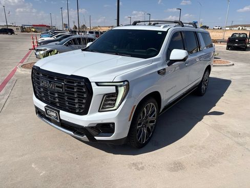 Used 2026 GMC Yukon XL Denali Ultimate AWD/4WD image 1