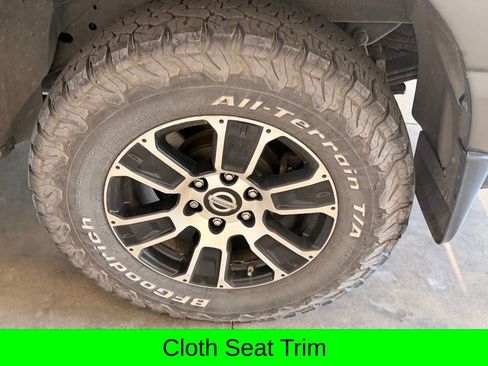 Used 2021 Nissan Titan SV w/ SV Convenience Package image 9