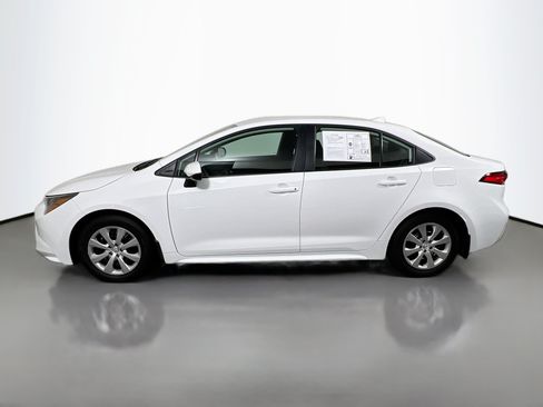 Used 2026 Toyota Corolla LE FWD image 9