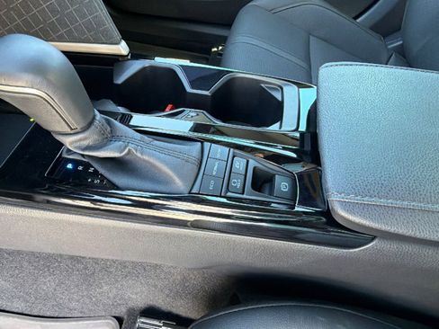 Used 2025 Toyota Camry XLE image 13