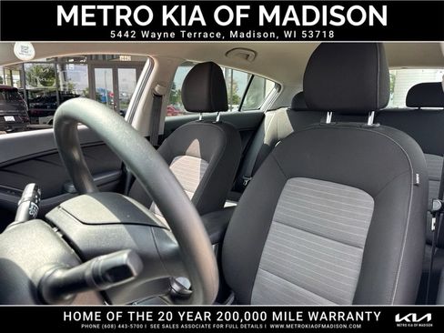Used 2016 Kia Forte LX FWD image 16