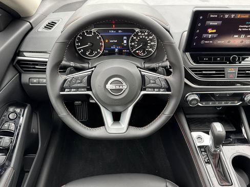 New 2025 Nissan Altima 2.5 SR w/ SR Premium Package image 11