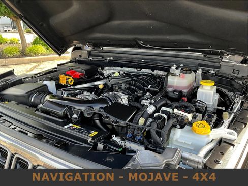 Used 2024 Jeep Gladiator Mojave w/ Convenience Group AWD/4WD image 32
