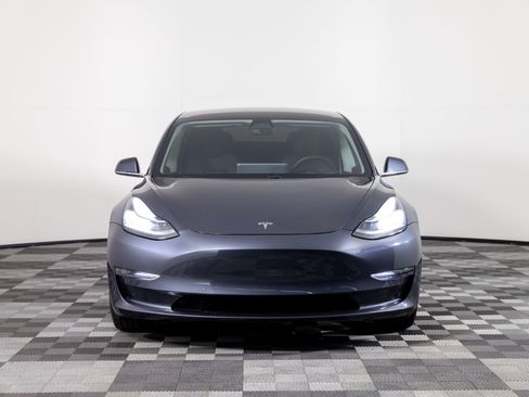 Used 2018 Tesla Model 3 Performance image 11