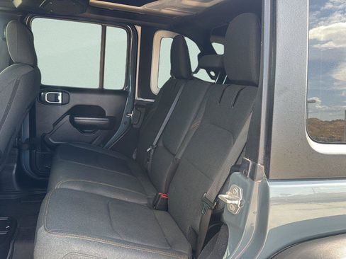 Used 2024 Jeep Wrangler Unlimited AWD/4WD image 24