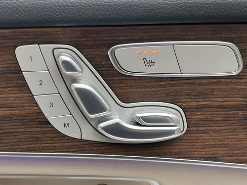 Certified 2022 Mercedes-Benz GLC 300 4MATIC image 22