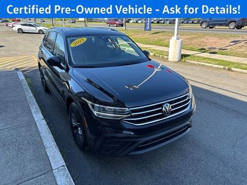 Certified 2023 Volkswagen Tiguan SE AWD/4WD image 2