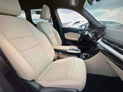Used 2025 BMW X1 xDrive28i AWD/4WD image 7