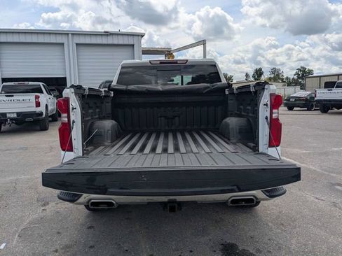 Used 2021 Chevrolet Silverado 1500 LTZ AWD/4WD image 13