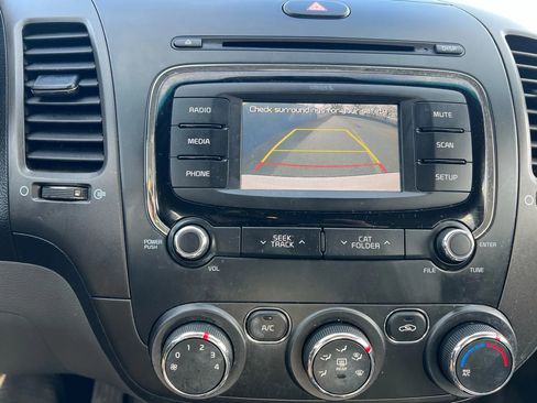 Used 2017 Kia Forte LX w/ LX Popular Package image 20