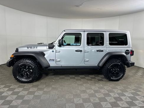 Used 2023 Jeep Wrangler Unlimited w/ Cold Weather Group image 6
