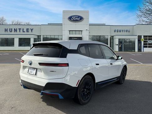 Used 2024 BMW iX xDrive50 w/ Convenience Package image 5