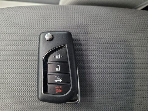 Used 2023 Toyota Corolla LE FWD image 32