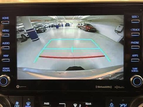 Used 2022 Toyota Highlander XLE image 20