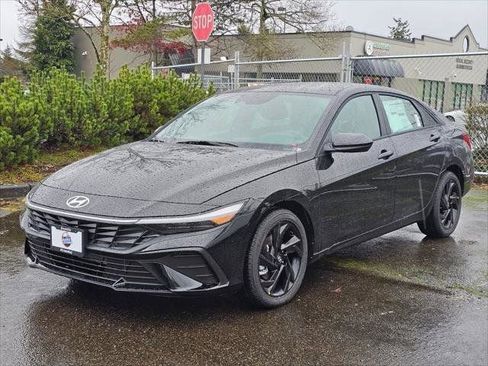 New 2026 Hyundai Elantra Sport FWD image 3