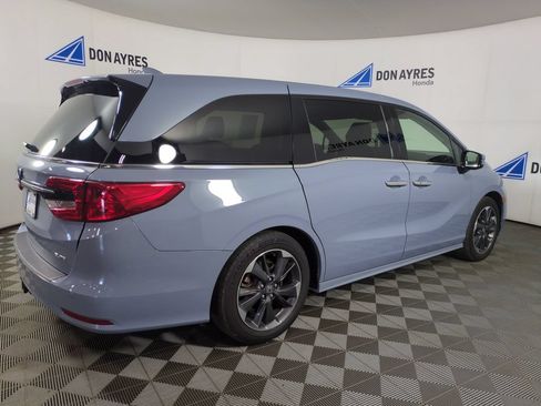 Used 2024 Honda Odyssey Elite image 9