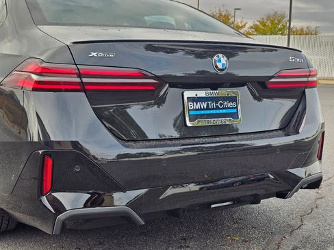 New 2026 BMW 530i xDrive w/ Executive Package image 7
