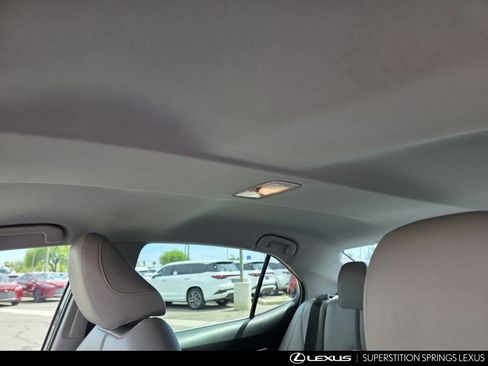 Used 2019 Toyota Camry SE FWD image 14