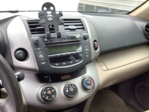 Used 2007 Toyota RAV4 2WD image 12