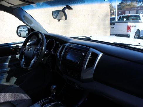 Used 2015 Toyota Tacoma PreRunner w/ SR5 Package image 13