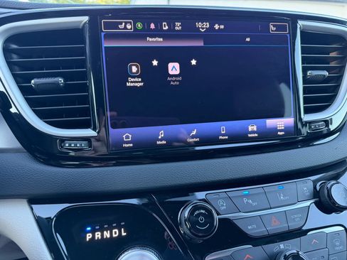 Used 2023 Chrysler Pacifica Touring-L FWD image 26