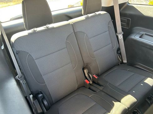 Certified 2023 GMC Acadia SLE w/ Driver Convenience Package image 46