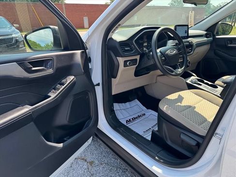 Used 2022 Ford Escape SE AWD/4WD image 13