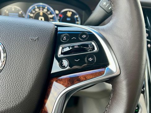 Used 2015 Cadillac Escalade Luxury image 21