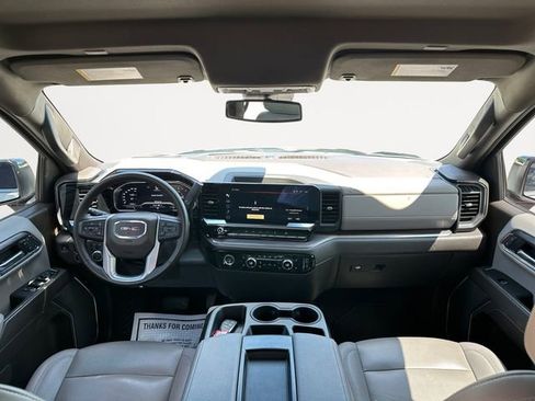Used 2024 GMC Sierra 1500 SLT image 10