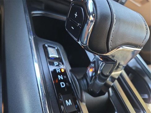 Used 2023 Ford F150 Lariat w/ Trailer Tow Package image 17