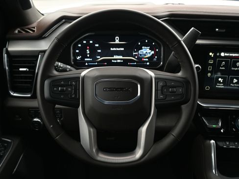 Used 2025 GMC Sierra 2500 Denali w/ Technology Package image 19