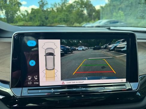 New 2026 Volkswagen Atlas SE image 17