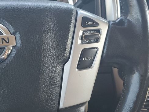 Used 2019 Nissan Titan SL w/ Chrome Package image 36