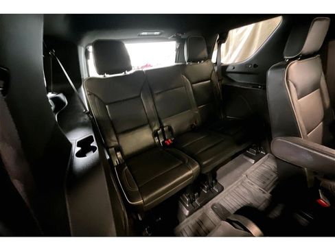 Used 2024 GMC Yukon SLT w/ SLT Luxury Package AWD/4WD image 29