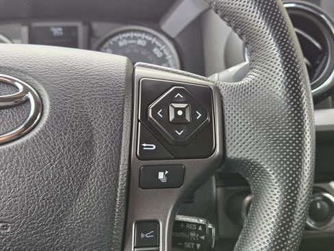 Used 2023 Toyota Tacoma TRD Off-Road w/ Black Out Package (TMS) AWD/4WD image 18