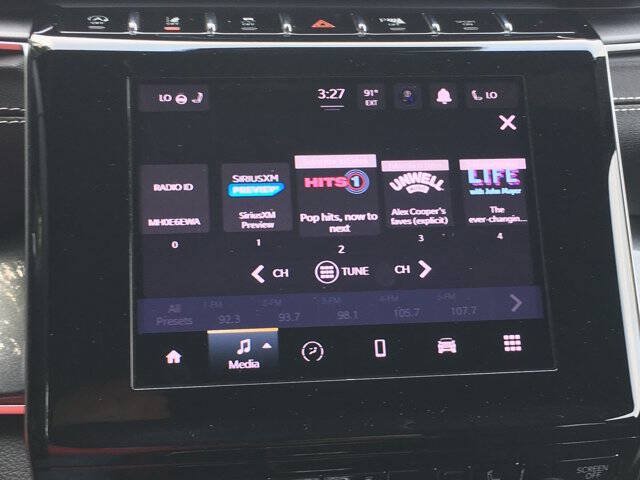 Used 2023 Jeep Grand Cherokee Altitude AWD/4WD image 15